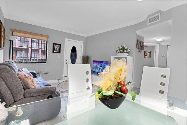 5490 W 21st Ct 309, Hialeah, FL 33016