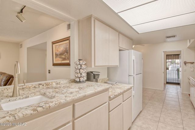 10075 N Oro Place, Oro Valley, AZ 85737