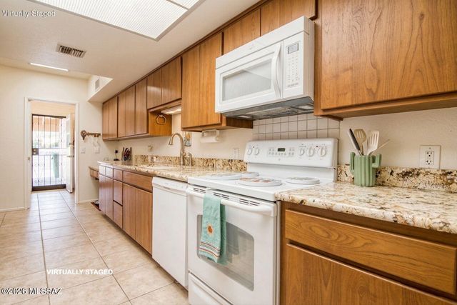 10075 N Oro Place, Oro Valley, AZ 85737