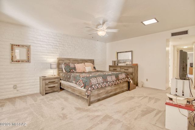 10075 N Oro Place, Oro Valley, AZ 85737