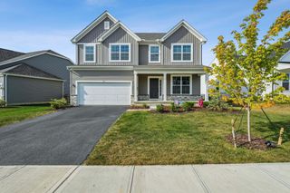 33 Erin Hills Road, Commercial Point, OH 43116