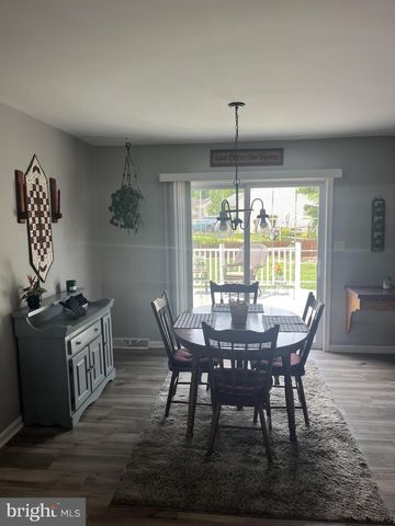 306 WILLOW LN, New Holland, PA 17557