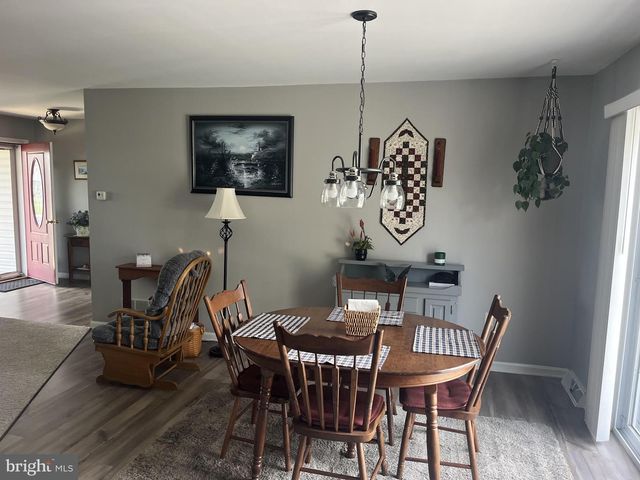 306 WILLOW LN, New Holland, PA 17557