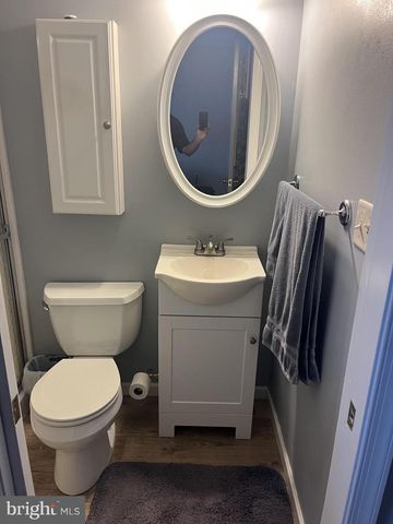 306 WILLOW LN, New Holland, PA 17557