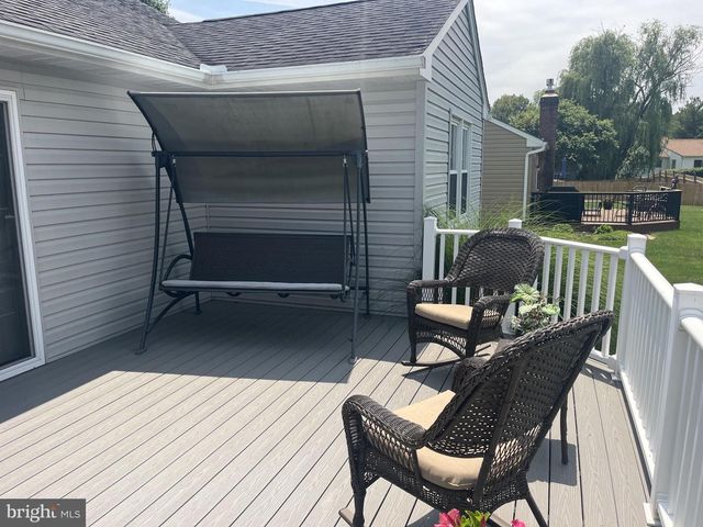 306 WILLOW LN, New Holland, PA 17557