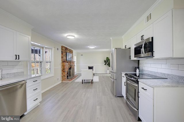 4035 RAVINE DR, White Plains, MD 20695