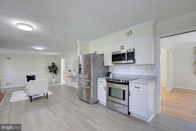 4035 RAVINE DR, White Plains, MD 20695