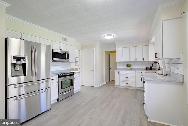 4035 RAVINE DR, White Plains, MD 20695