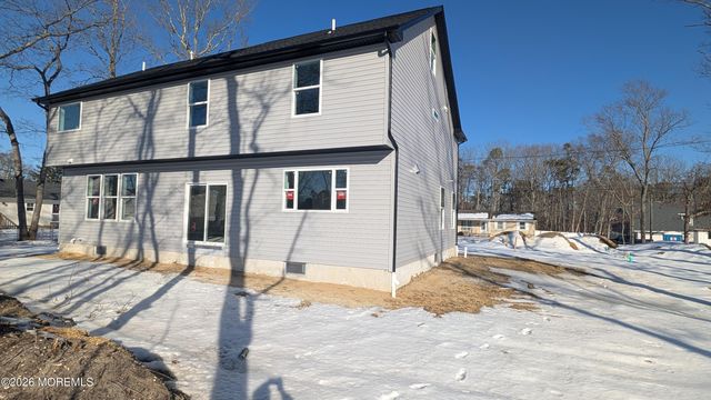 472 Muller Avenue, Bayville, NJ 08721