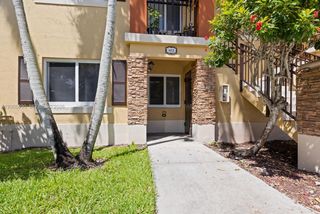 970 NE 33rd Ter 102, Homestead, FL 33033