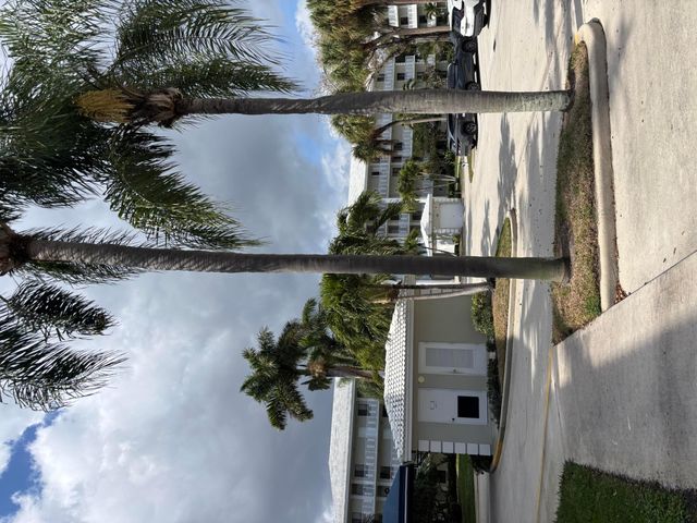 2561 Village Boulevard, West Palm Beach, FL 33409