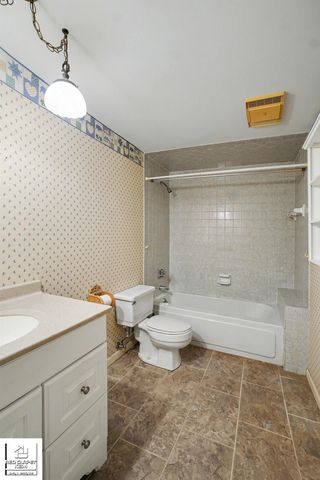 4425 N Henderson Road, Davison, MI 48423