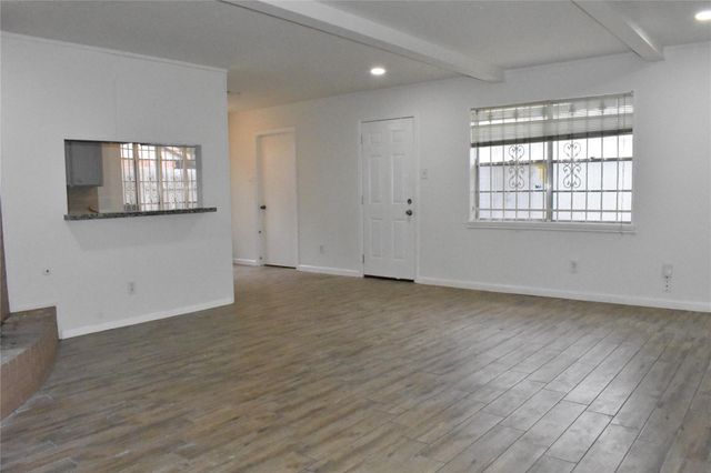 10427 Huntington Wood Drive, Houston, TX 77099