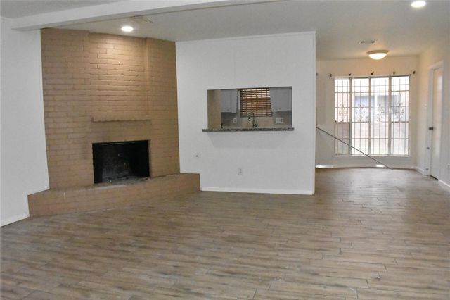 10427 Huntington Wood Drive, Houston, TX 77099