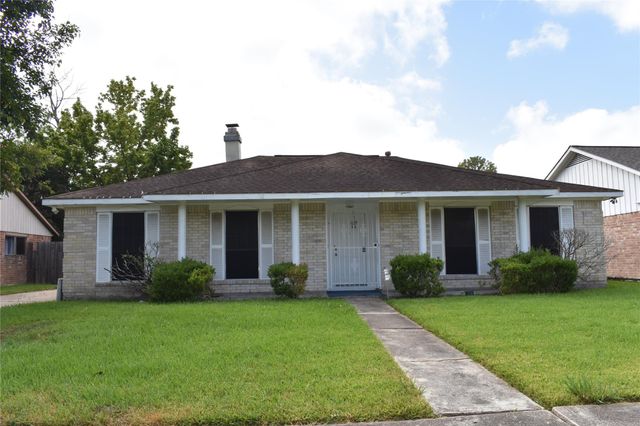 10427 Huntington Wood Drive, Houston, TX 77099