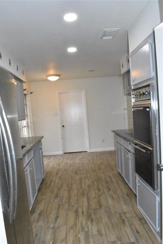 10427 Huntington Wood Drive, Houston, TX 77099