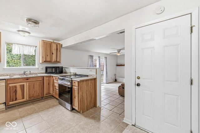 48 Picadilly Court, Brownsburg, IN 46112