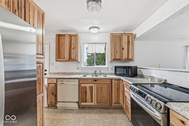 48 Picadilly Court, Brownsburg, IN 46112