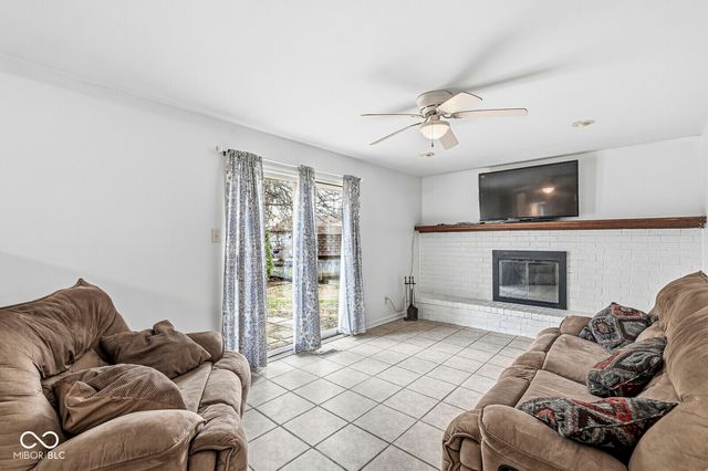 48 Picadilly Court, Brownsburg, IN 46112