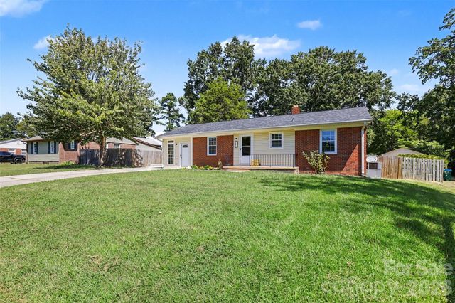 105 Marine Drive, Pineville, NC 28134