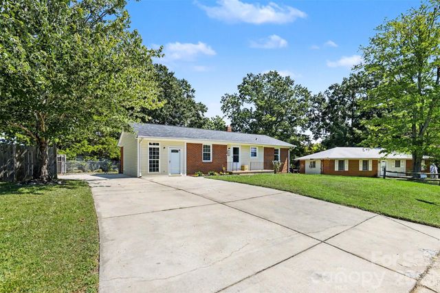 105 Marine Drive, Pineville, NC 28134