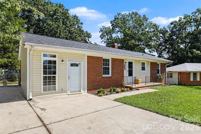 105 Marine Drive, Pineville, NC 28134