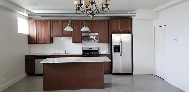 95 Grant Street 4, Crystal Lake, IL 60014