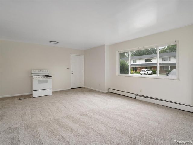 38576 Meadowdale Street, Clinton Township, MI 48036