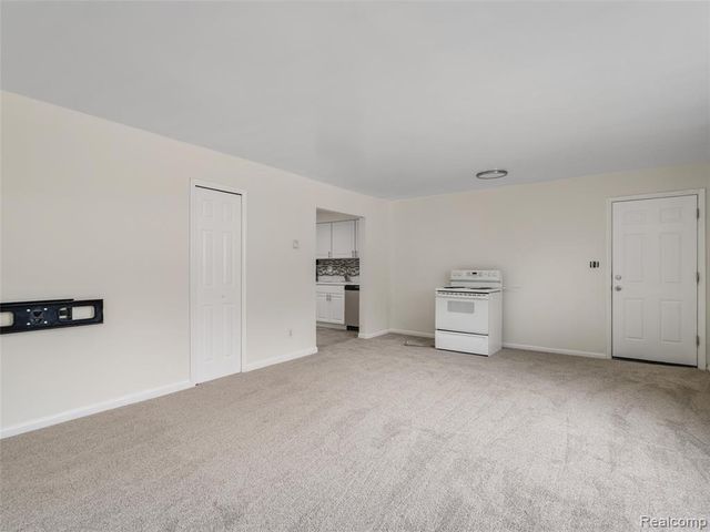 38576 Meadowdale Street, Clinton Township, MI 48036