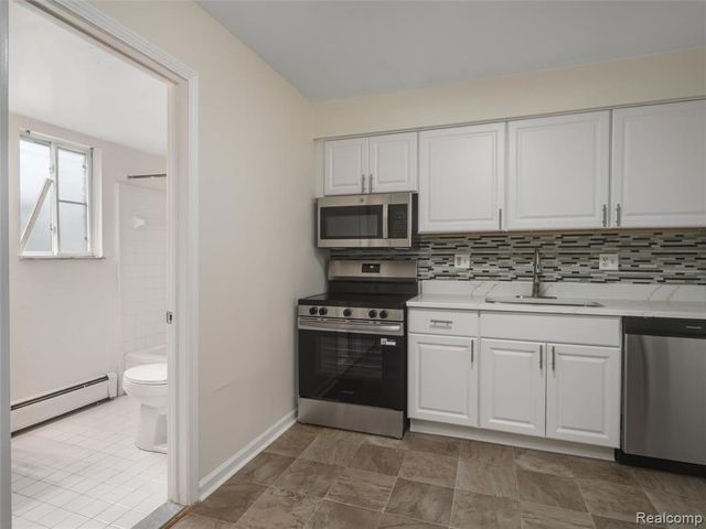38576 Meadowdale Street, Clinton Township, MI 48036