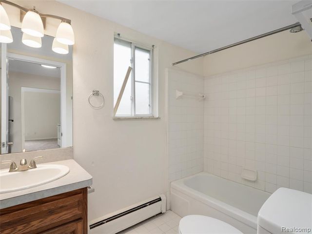38576 Meadowdale Street, Clinton Township, MI 48036
