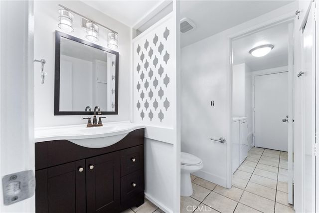 8242 Henderson Green, Buena Park, CA 90621