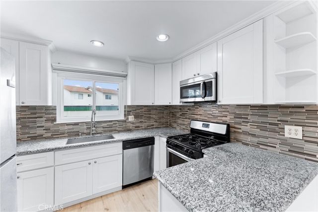 8242 Henderson Green, Buena Park, CA 90621
