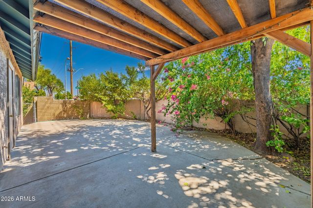 4826 W NORTHERN Avenue, Glendale, AZ 85301