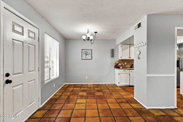 4826 W NORTHERN Avenue, Glendale, AZ 85301