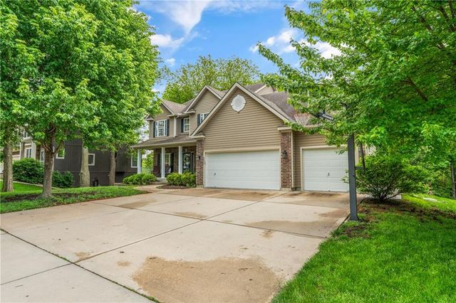8923 NE 97th Street, Kansas City, MO 64157