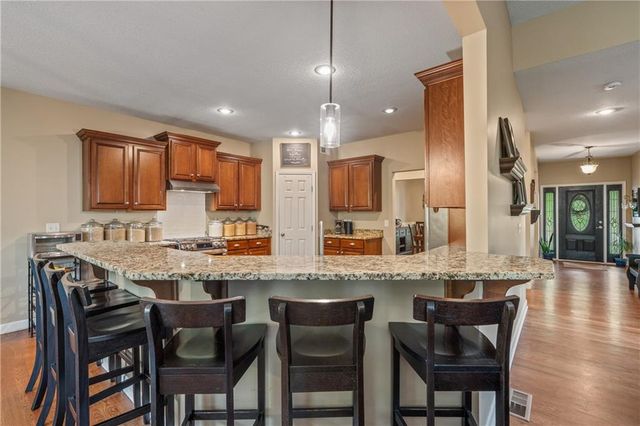 8923 NE 97th Street, Kansas City, MO 64157