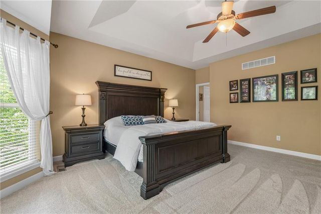 8923 NE 97th Street, Kansas City, MO 64157