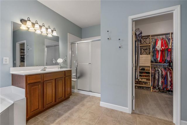 8923 NE 97th Street, Kansas City, MO 64157
