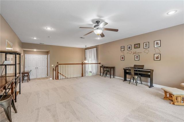 8923 NE 97th Street, Kansas City, MO 64157