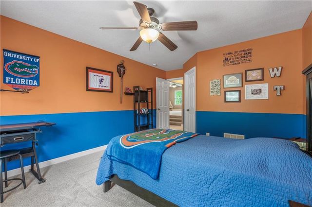 8923 NE 97th Street, Kansas City, MO 64157