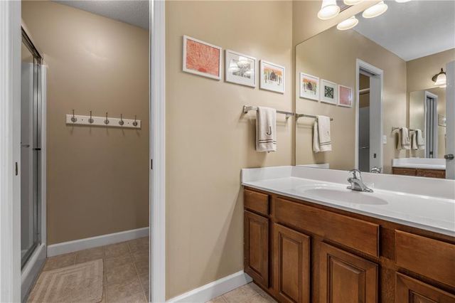 8923 NE 97th Street, Kansas City, MO 64157