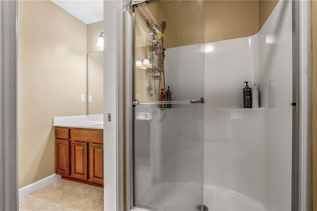 8923 NE 97th Street, Kansas City, MO 64157