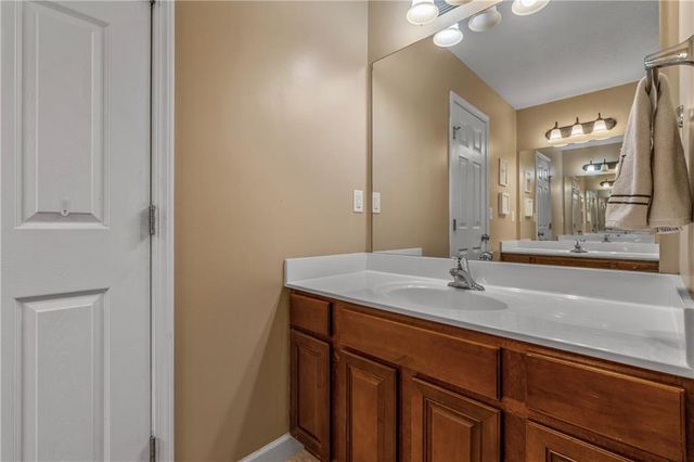 8923 NE 97th Street, Kansas City, MO 64157