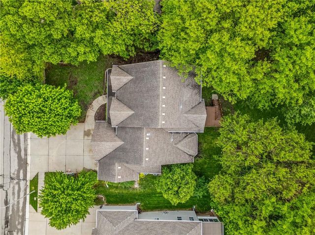 8923 NE 97th Street, Kansas City, MO 64157