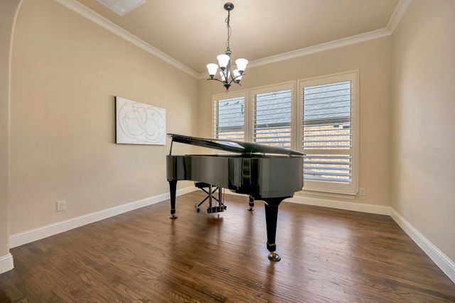 1009 Holston Hills Trail, Roanoke, TX 76262