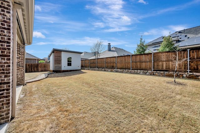 1009 Holston Hills Trail, Roanoke, TX 76262