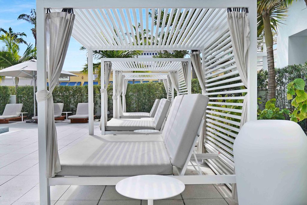 Image 11 of property listing at 155 E Boca Raton Road 822, Boca Raton, FL 33432