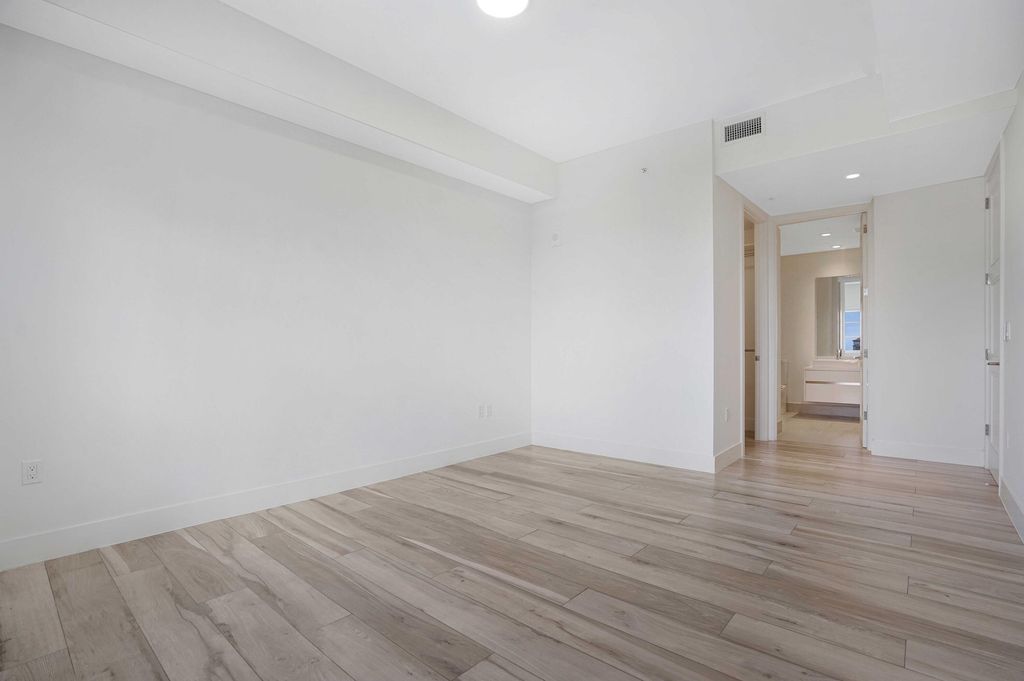 Image 30 of property listing at 155 E Boca Raton Road 822, Boca Raton, FL 33432