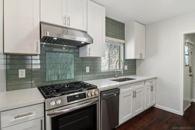 2170 Ocean View Blvd, San Diego, CA 92113